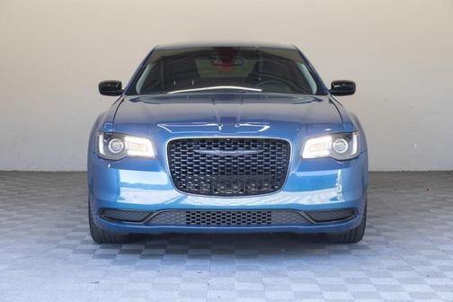 Frostbite 2022 Chrysler 300 Touring