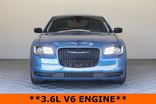 Frostbite 2022 Chrysler 300 Touring