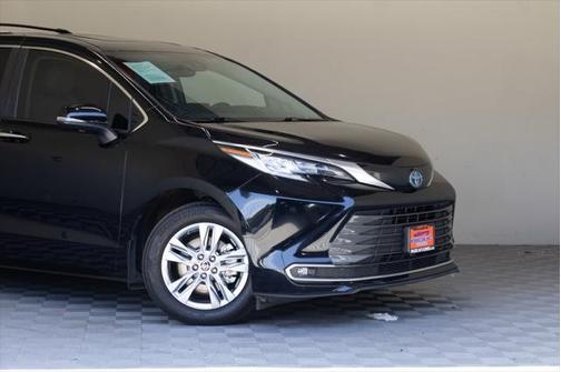 2024 Toyota Sienna Limited 7-Passenger