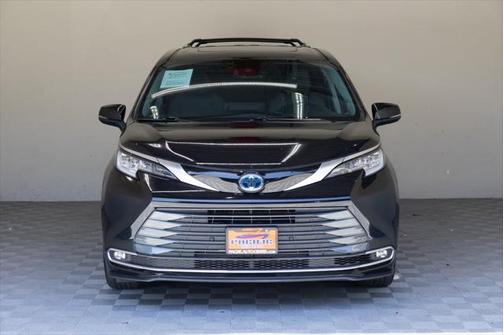 2024 Toyota Sienna Limited 7-Passenger
