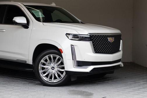 Crystal White Tricoat 2022 Cadillac Escalade ESV Premium Luxury
