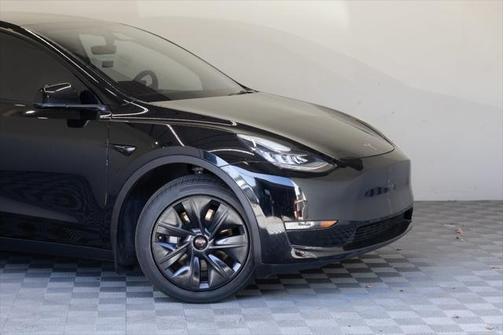 2021 Tesla Model Y Standard Range Rear-Wheel Drive
