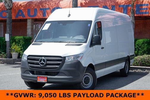 White 2024 Mercedes-Benz Sprinter 2500 Cargo 170 WB
