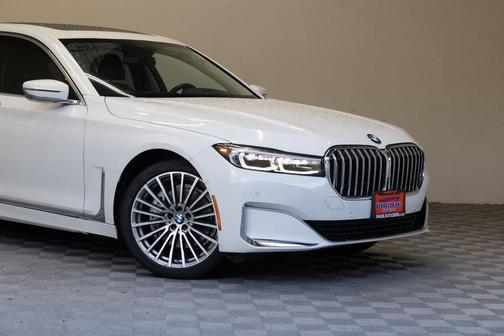 2021 BMW 740 740i