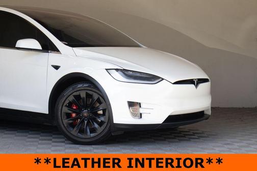 Pearl White Multi-Coat 2018 Tesla Model X 75D