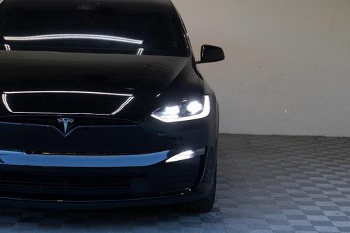 2023 Tesla Model X Plaid Tri Motor All-Wheel Drive