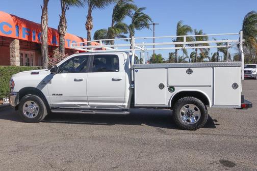 2021 RAM 3500 Big Horn Crew Cab 4x4 8' Box