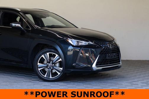 Caviar 2020 Lexus UX 200 Base