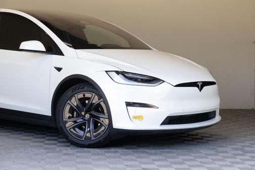 Pearl White Multi-Coat 2022 Tesla Model X Plaid Tri Motor All-Wheel Drive