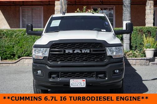 2022 RAM 3500 Tradesman Crew Cab 4x4 8' Box