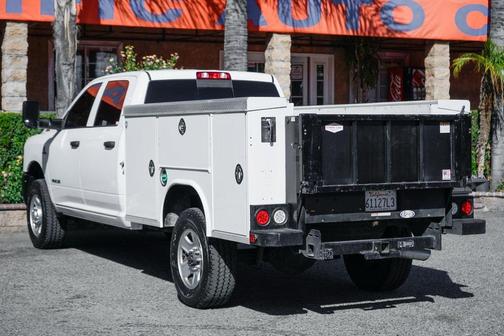 2022 RAM 3500 Tradesman Crew Cab 4x4 8' Box