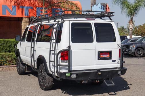 2012 Ford E350 Super Duty XLT