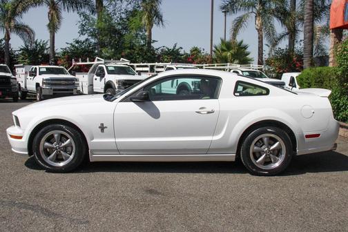 2006 Ford Mustang Deluxe