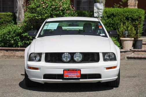 2006 Ford Mustang Deluxe