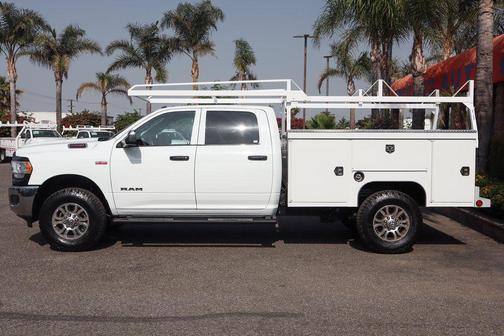 2022 RAM 2500 Tradesman Crew Cab 4x4 8' Box