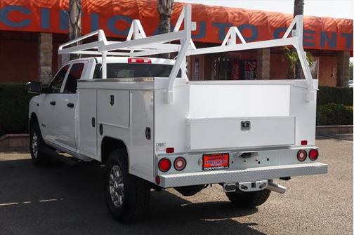2022 RAM 2500 Tradesman Crew Cab 4x4 8' Box