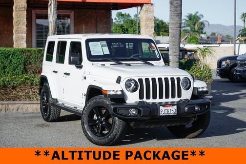 2023 Jeep Wrangler 4-Door Sahara Altitude 4x4