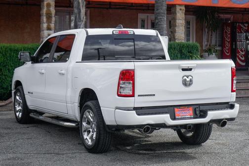 Bright White Clearcoat 2019 RAM 1500 Big Horn