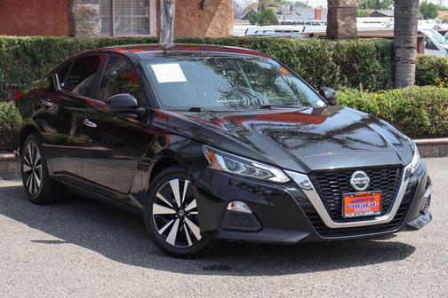 2021 Nissan Altima 2.5 SV
