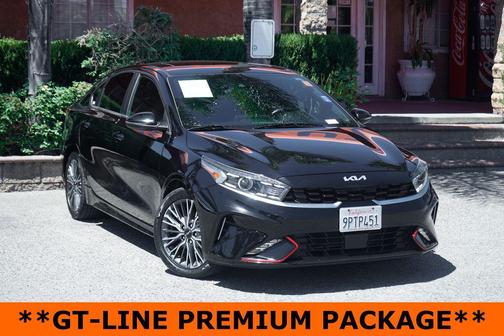 Aurora Black 2022 Kia Forte GT-Line