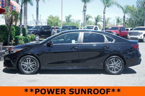 Aurora Black 2022 Kia Forte GT-Line