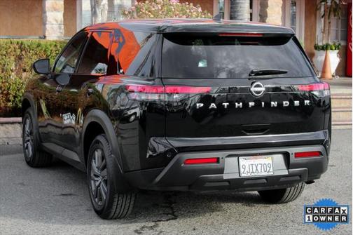 2024 Nissan Pathfinder S FWD