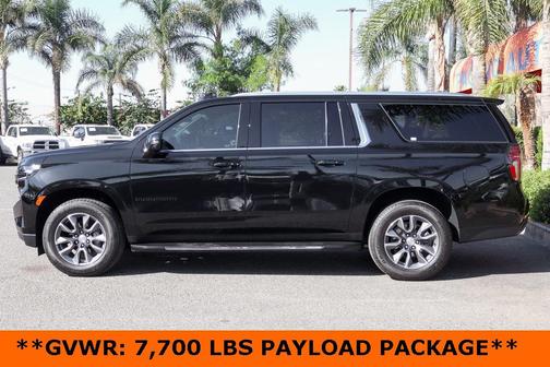 2024 Chevrolet Suburban LT