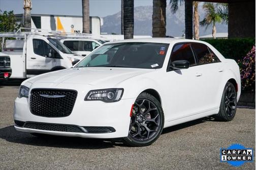2019 Chrysler 300 Touring