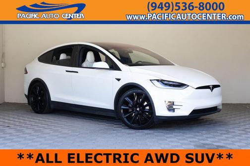 Pearl White Multi-Coat 2018 Tesla Model X 75D