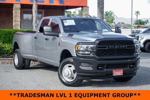 2023 RAM 3500 Tradesman Crew Cab 4x4 8' Box