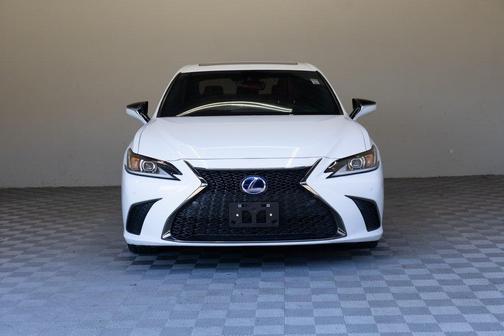2022 Lexus ES 300h F SPORT