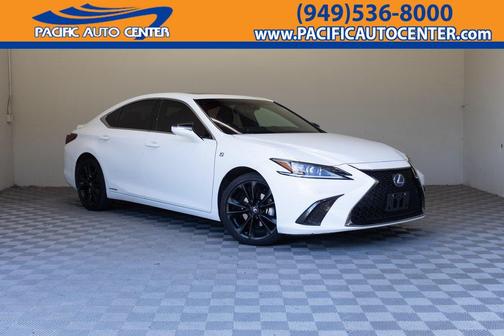 2022 Lexus ES 300h F SPORT