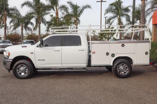 2022 RAM 3500 Big Horn Crew Cab 4x4 8' Box