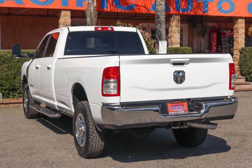 2022 RAM 2500 Big Horn Crew Cab 4x4 8' Box