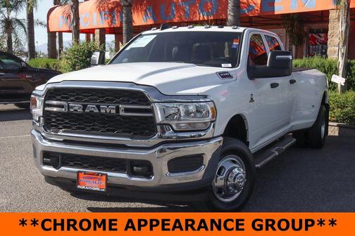 2023 RAM 3500 Tradesman Crew Cab 4x4 8' Box