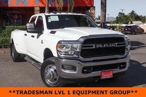 2023 RAM 3500 Tradesman Crew Cab 4x4 8' Box