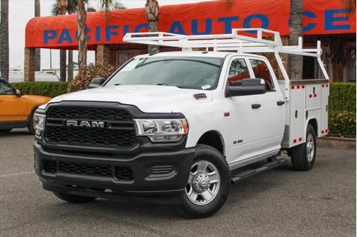 2022 RAM 2500 Tradesman Crew Cab 4x2 8' Box