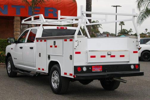 2022 RAM 2500 Tradesman Crew Cab 4x2 8' Box