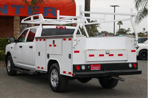 2022 RAM 2500 Tradesman Crew Cab 4x2 8' Box