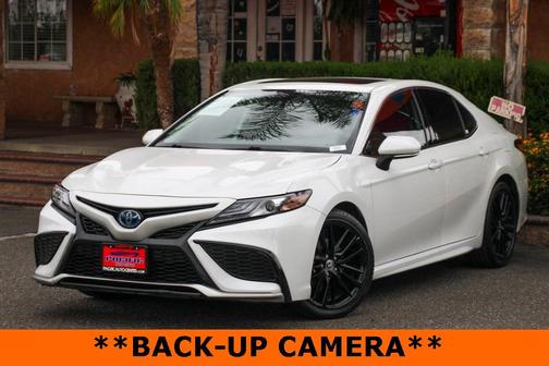 2024 Toyota Camry Hybrid SE