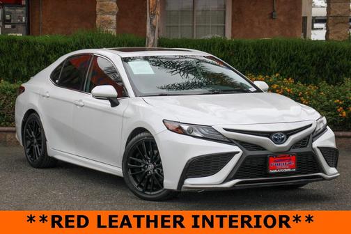 2024 Toyota Camry Hybrid SE