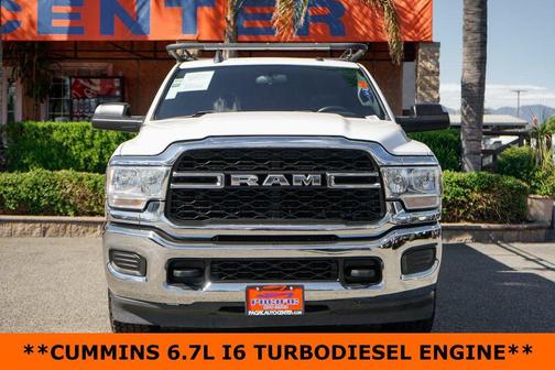 2022 RAM 2500 Tradesman Crew Cab 4x2 8' Box