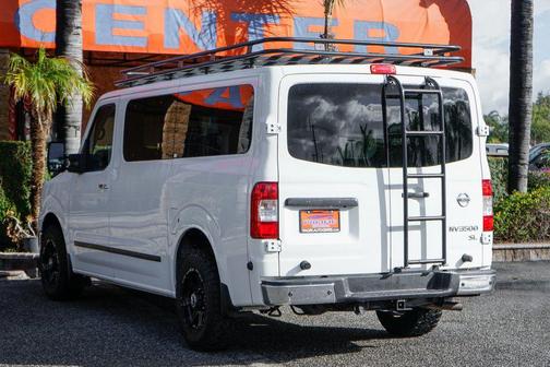 2021 Nissan NV Passenger NV3500 HD SL V8