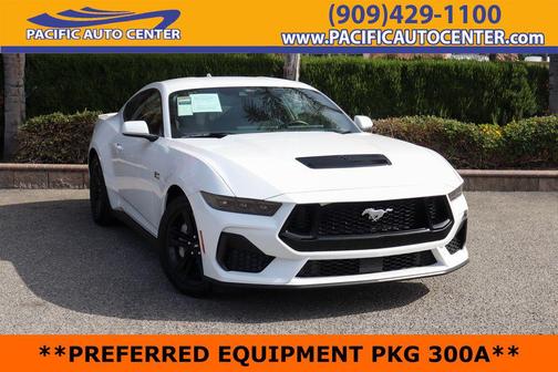 Oxford White 2025 Ford Mustang GT