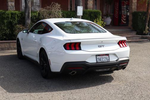 Oxford White 2025 Ford Mustang GT