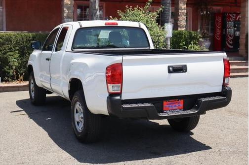 2018 Toyota Tacoma SR