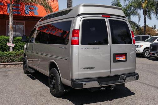 2021 Chevrolet Express 2500 LS