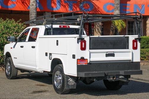 2021 RAM 3500 Tradesman Crew Cab 4x4 8' Box