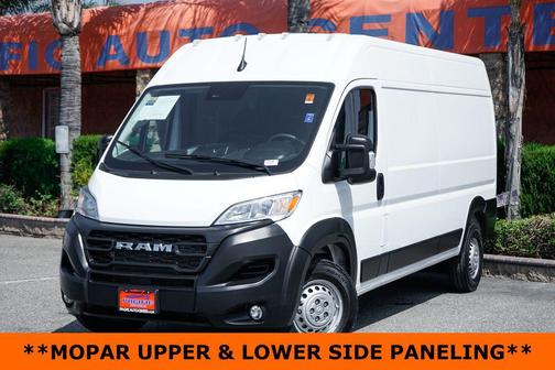 Bright White Clearcoat 2025 RAM ProMaster 2500 Tradesman