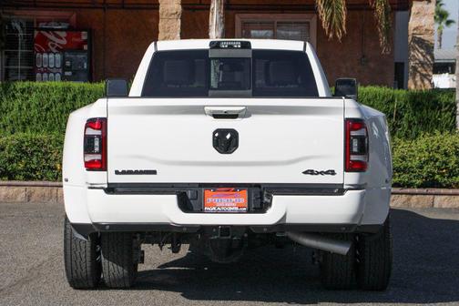 2024 RAM 3500 Laramie Crew Cab 4x4 8' Box